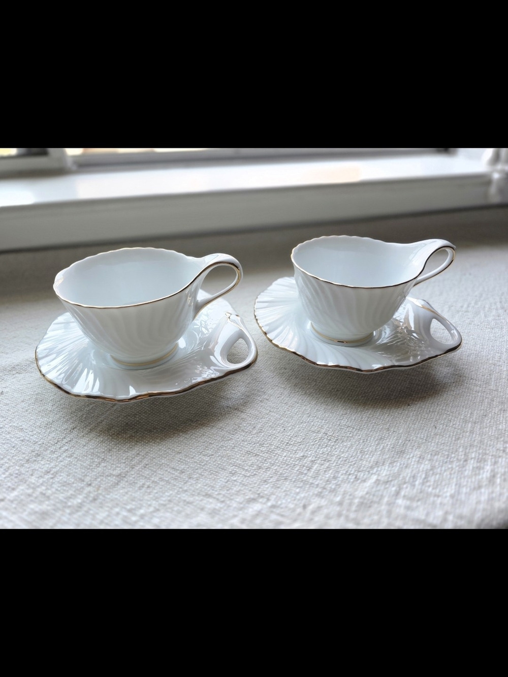 NIB Royal President Creation Design Porcelain Figural Swan Cup & Saucer Set of 2